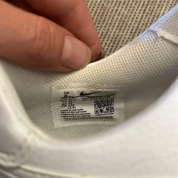 Women’s Nike Air Force 1 Sage Shoes - Picture 7 of 10